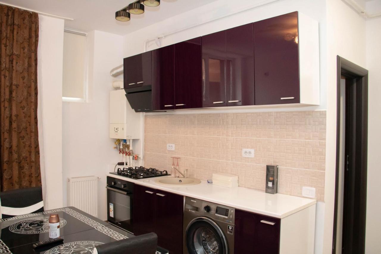 Apartament Capitala Militari Roşu Exteriér fotografie