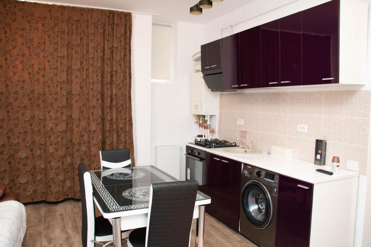 Apartament Capitala Militari Roşu Exteriér fotografie