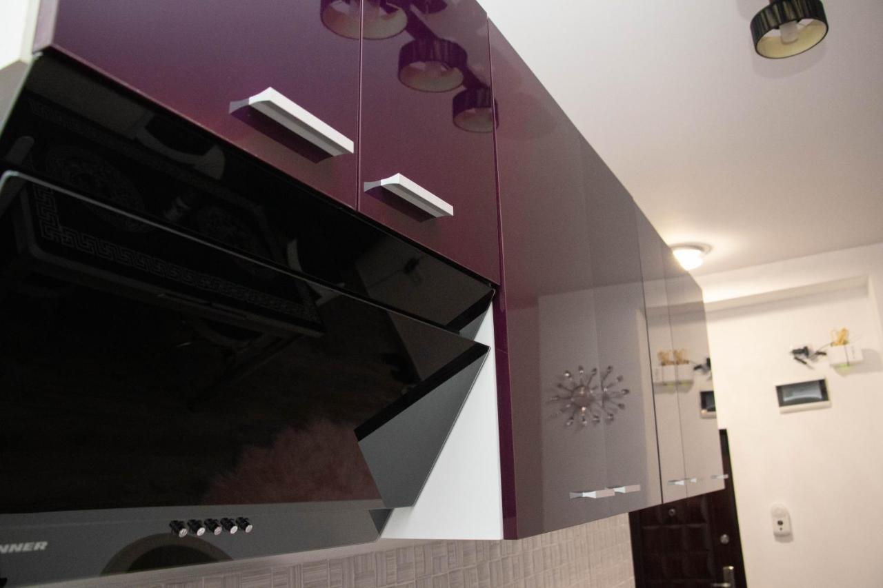 Apartament Capitala Militari Roşu Exteriér fotografie